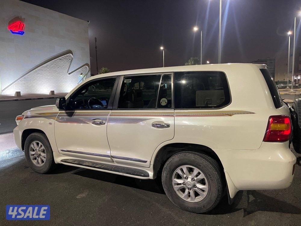 لاند كروز 20111