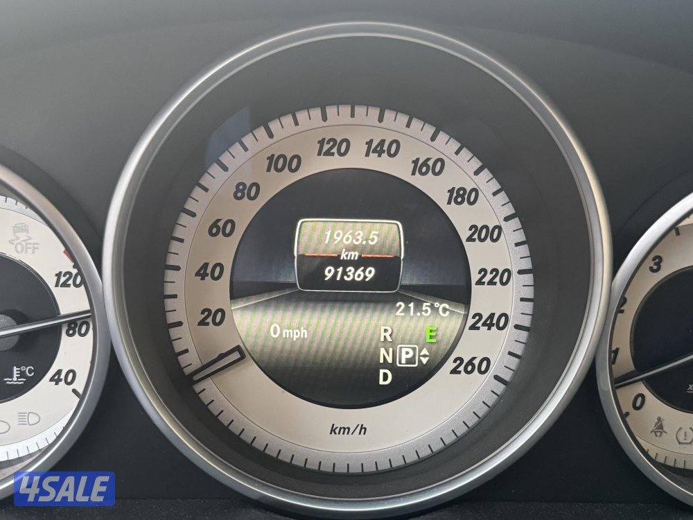 للبيع مرسيدس E300 موديل 2015 ماشيه 90 الف8