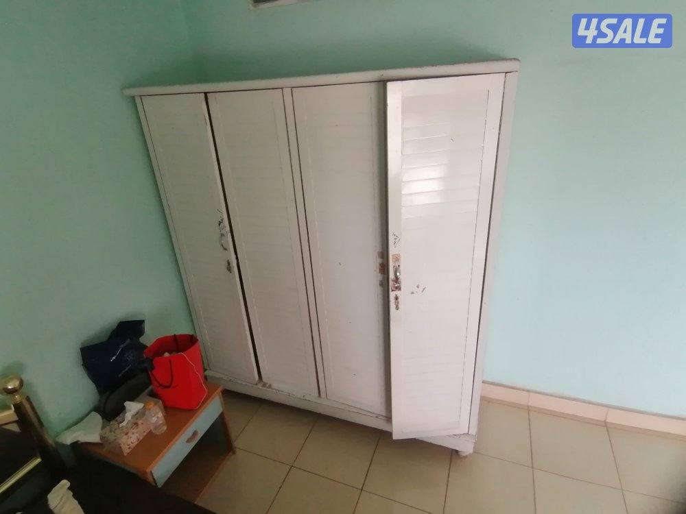 للبيع كبت ٢ونص متر2