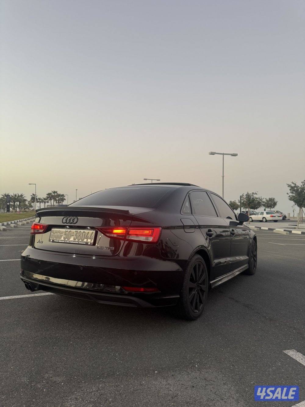 اودي A3 2018 مواصفات S line فل ابشن. ماشية 256 الف. السيارة نضيفه جدا.4