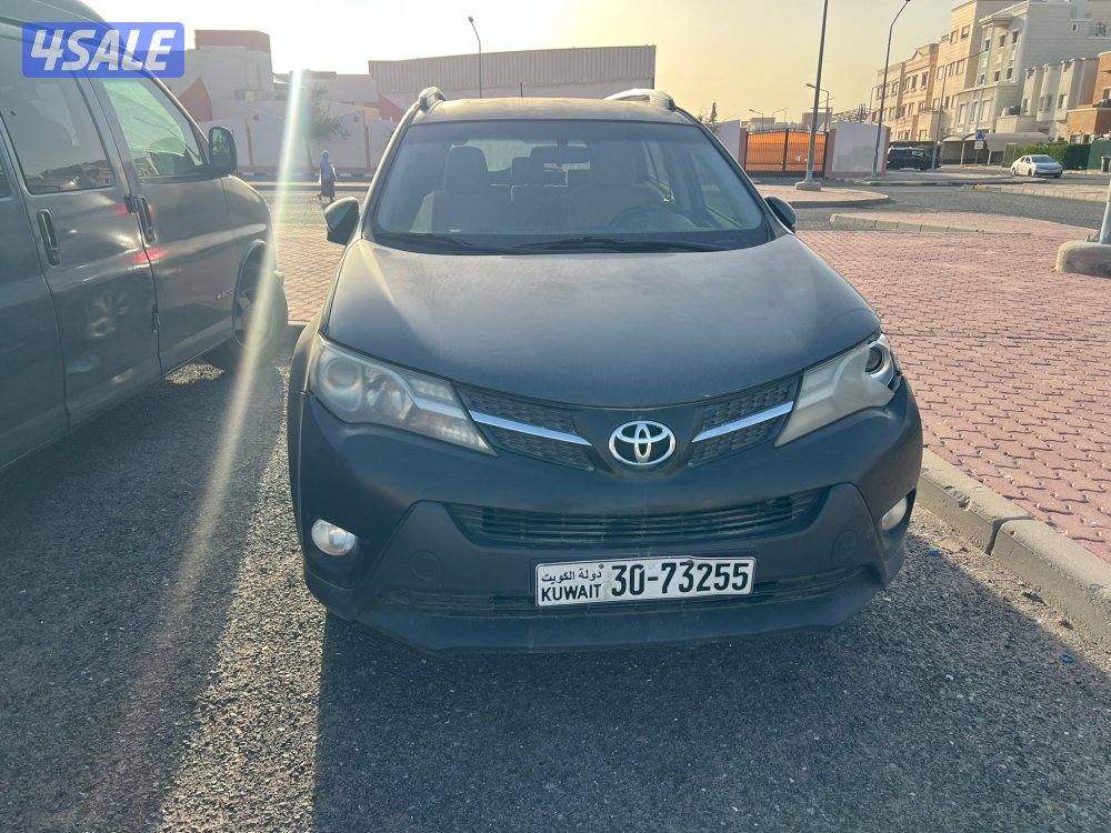 للبيع راف4 موديل 2014 خراب ماكينه0