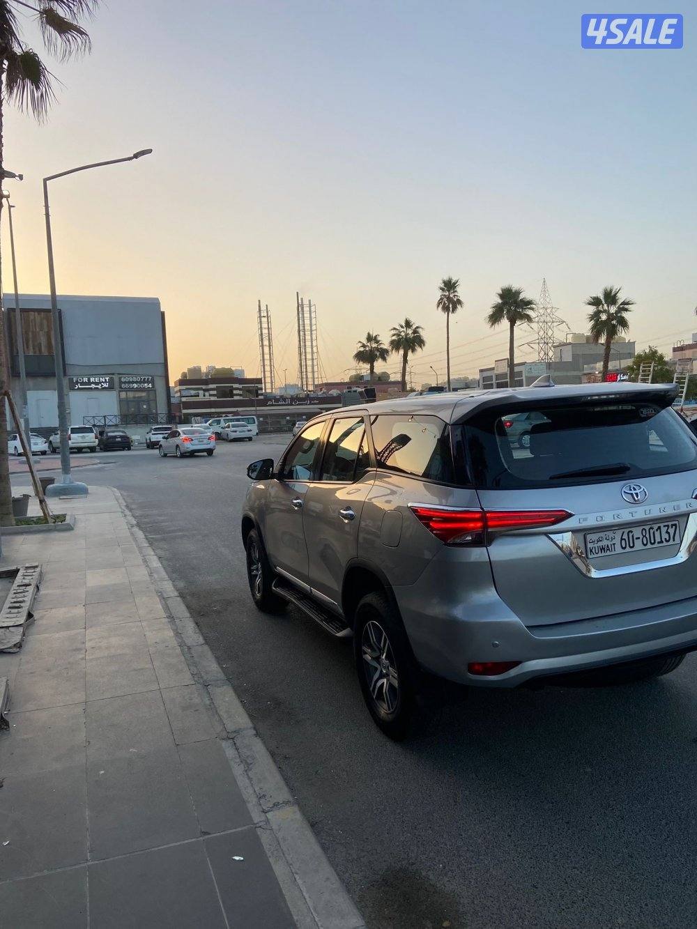 للبيع فورنتر موديل 20226