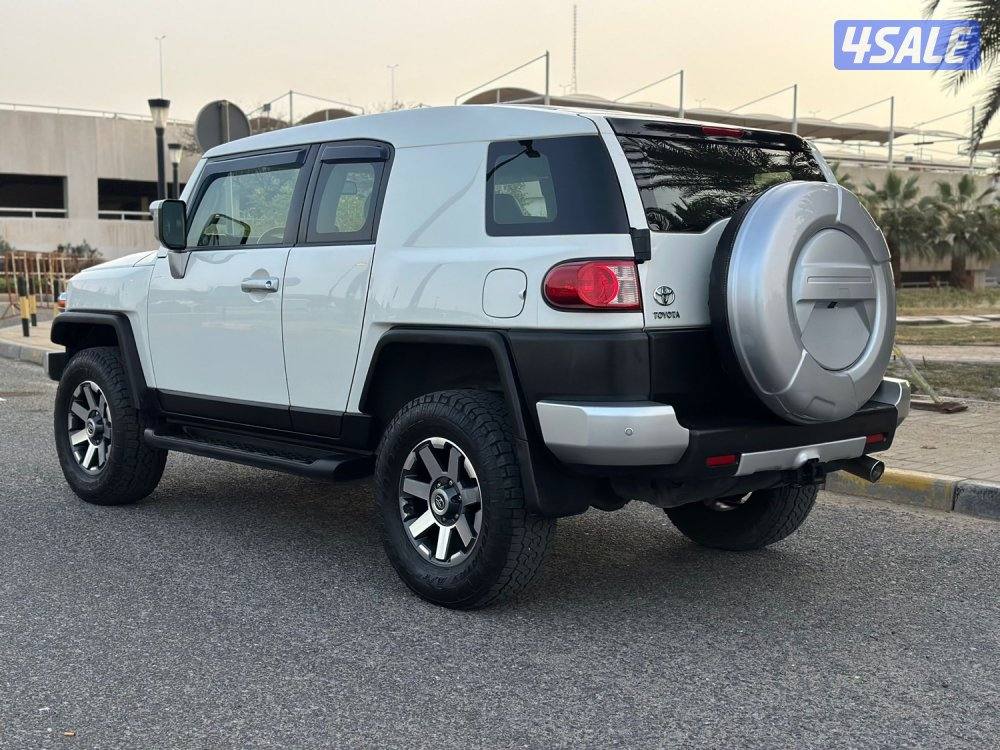 للبيع تويوتا FJ موديل ٢٠٢١ صبغ الوكالة عداد ٩٨ الف5