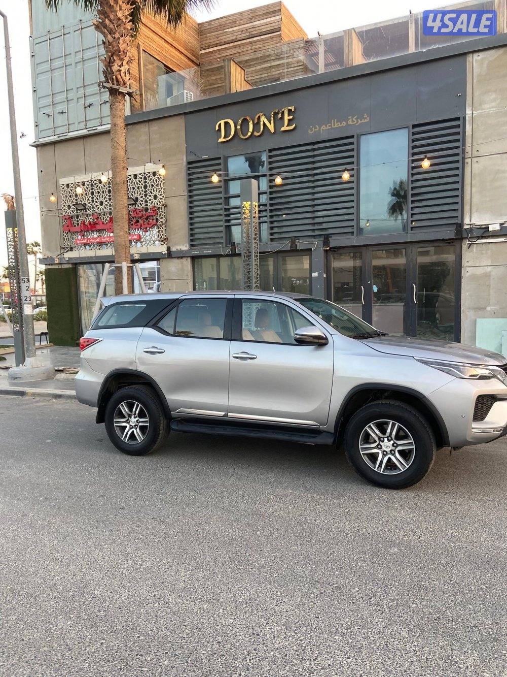 للبيع فورنتر موديل 20227