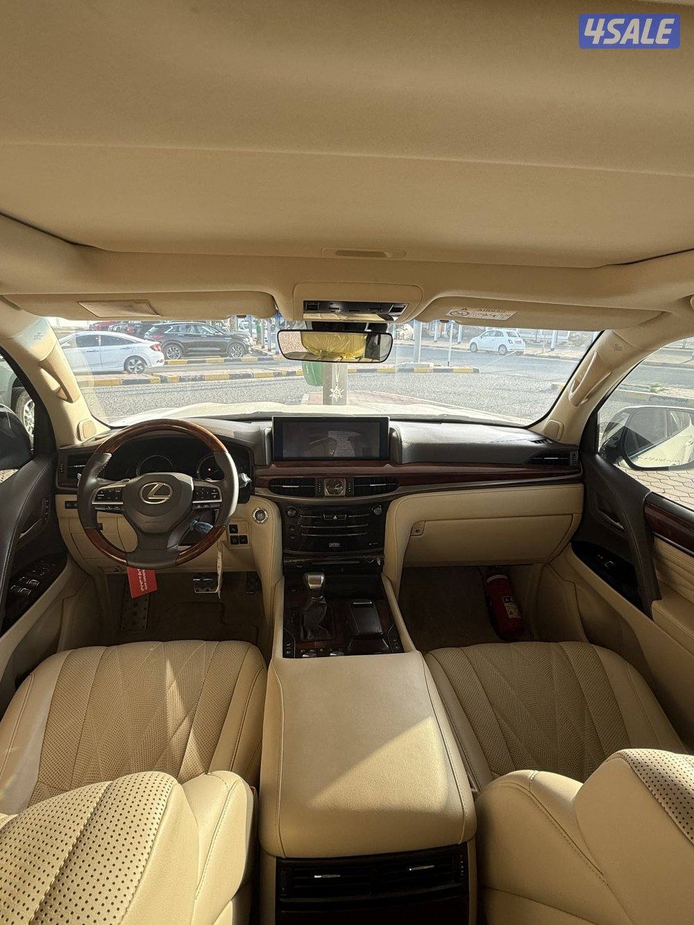 جيب لكزس 2016 شرط الفحص والنظافه6