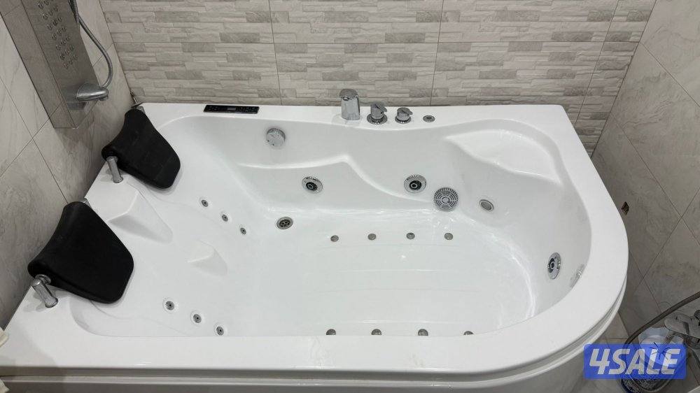 للبيع جاكوزي0