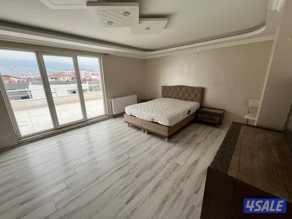 للبيع شقة دبلوكس مفروشة بالكامل2