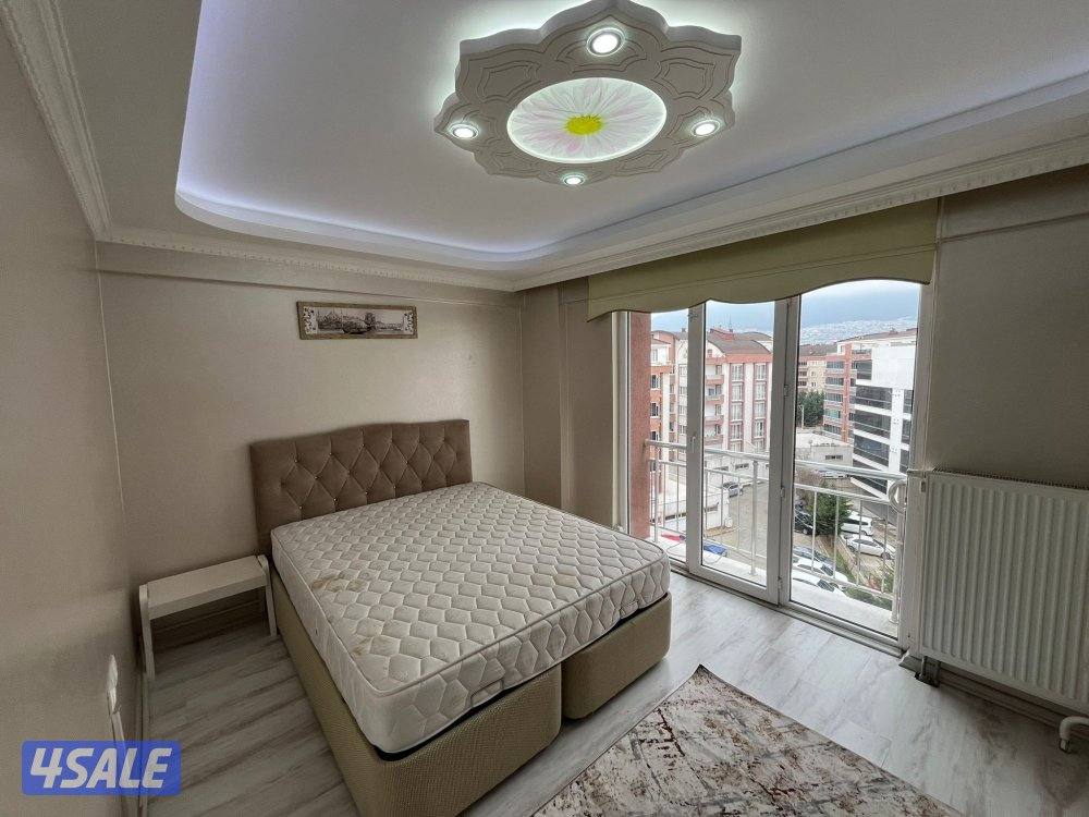 للبيع شقة دبلوكس مفروشة بالكامل3