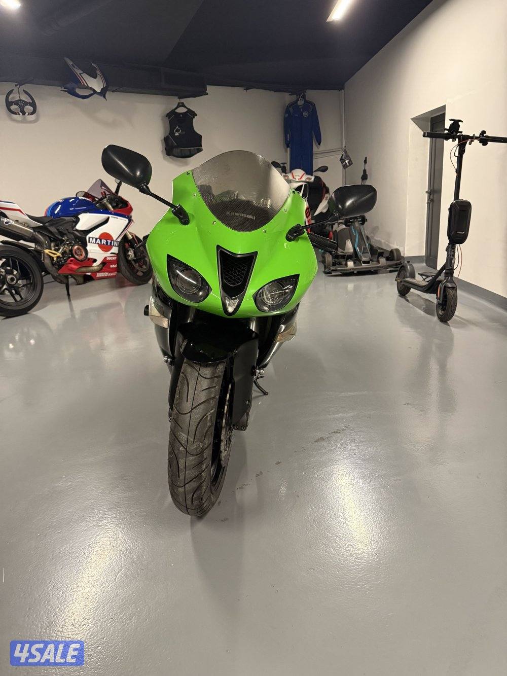 Kawasaki Ninja 600 cc 2009 super clean 14,100 KM1