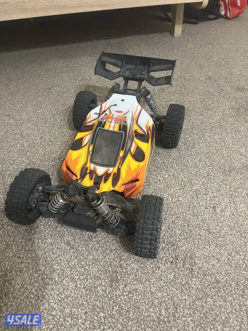 It’s a car that goes very fast 100mph0