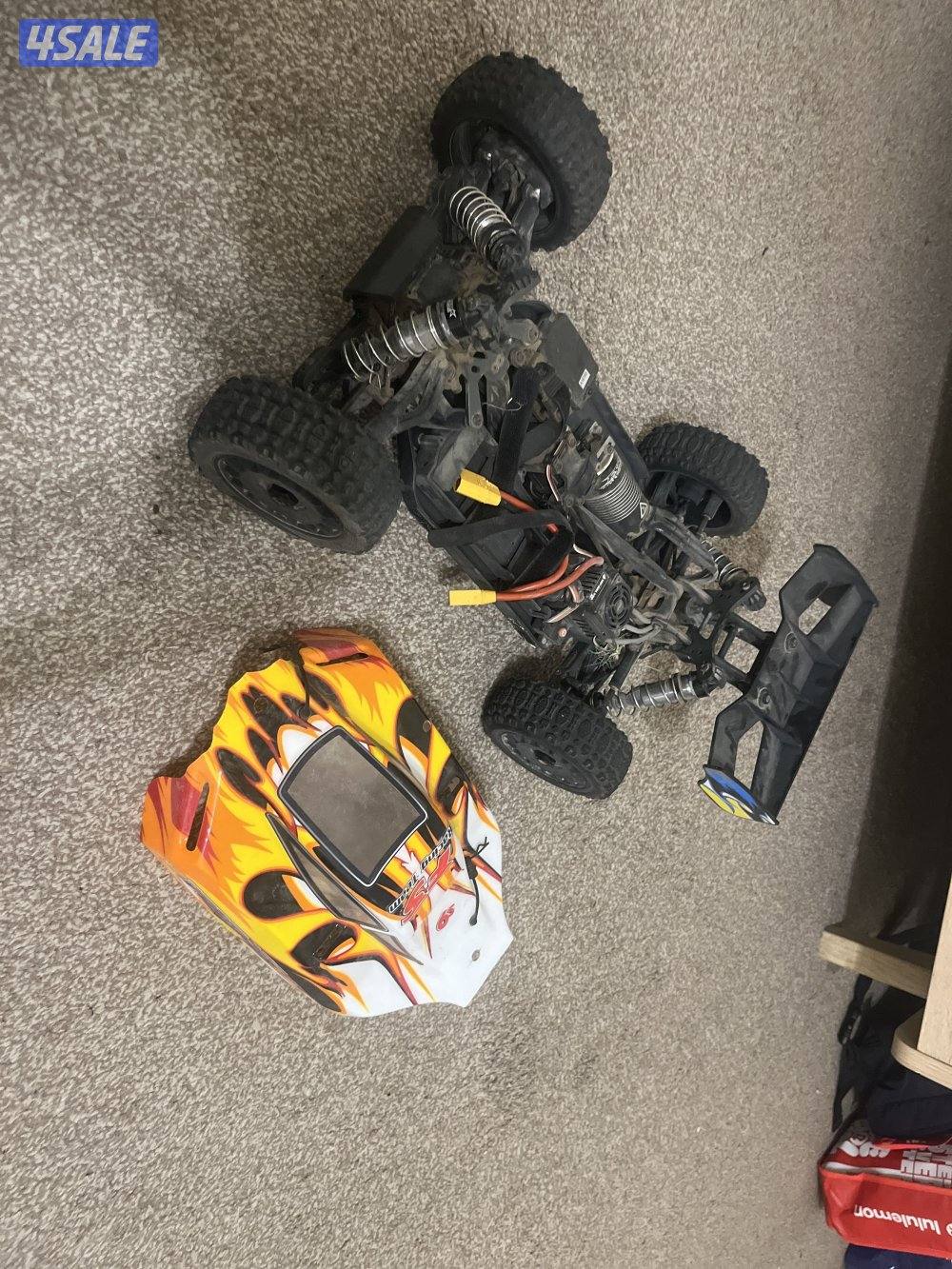 It’s a car that goes very fast 100mph2