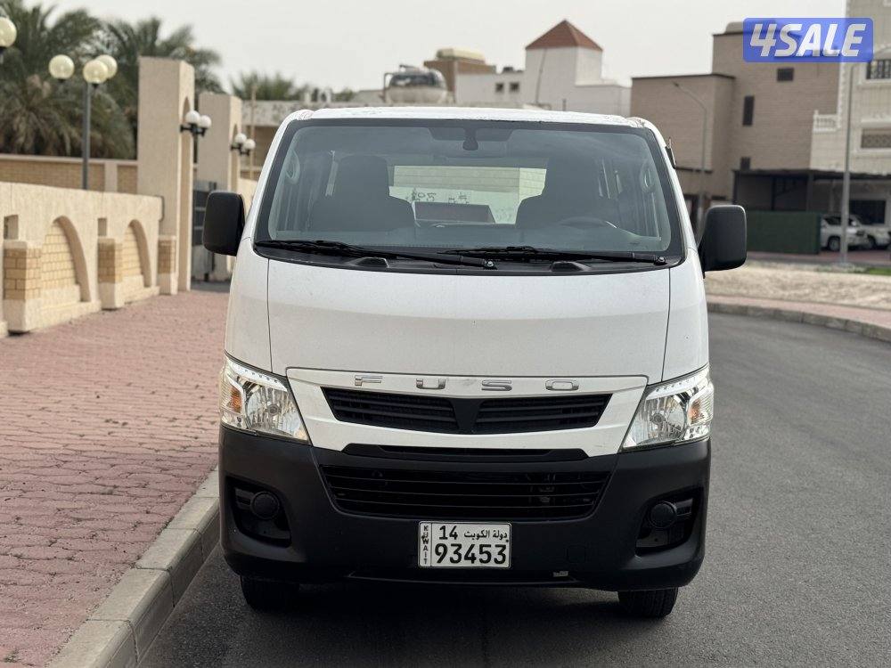 للبيع باص ميتسوبيشي 20163