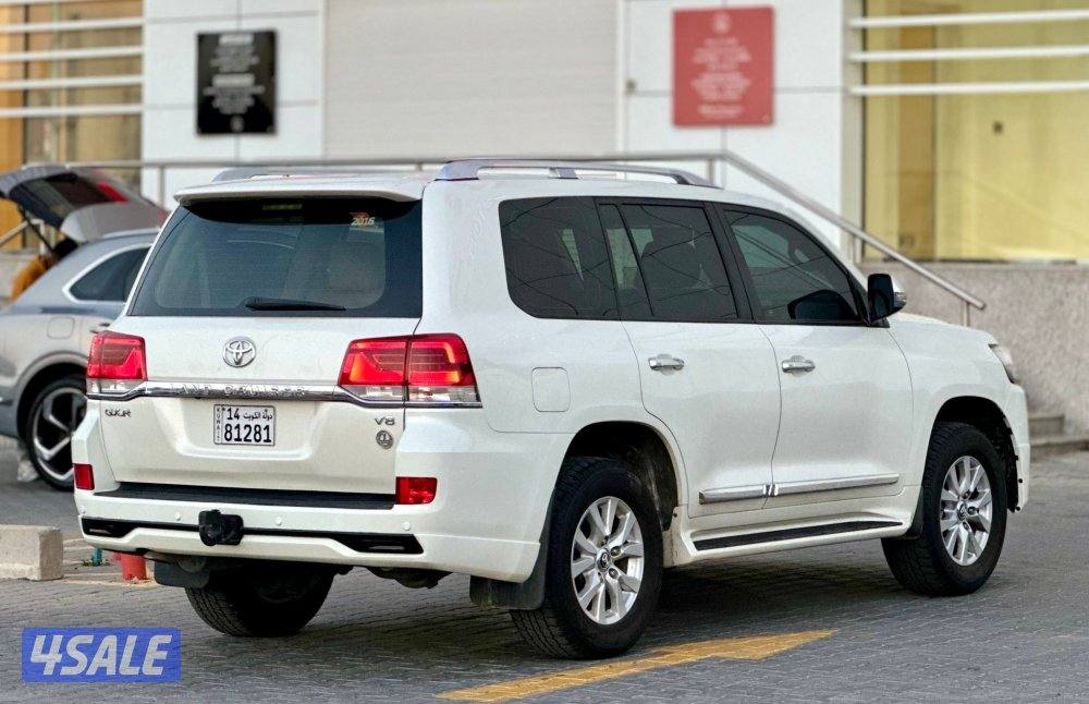 لاندكروزر GXR صبغ الوكاله1