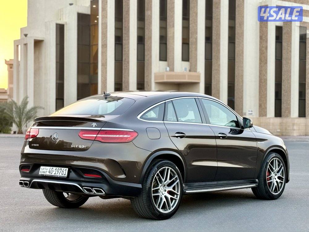 موديل ٢٠١٦ وكالة الكويت عداد ١١٨ بحالة ممتازه3