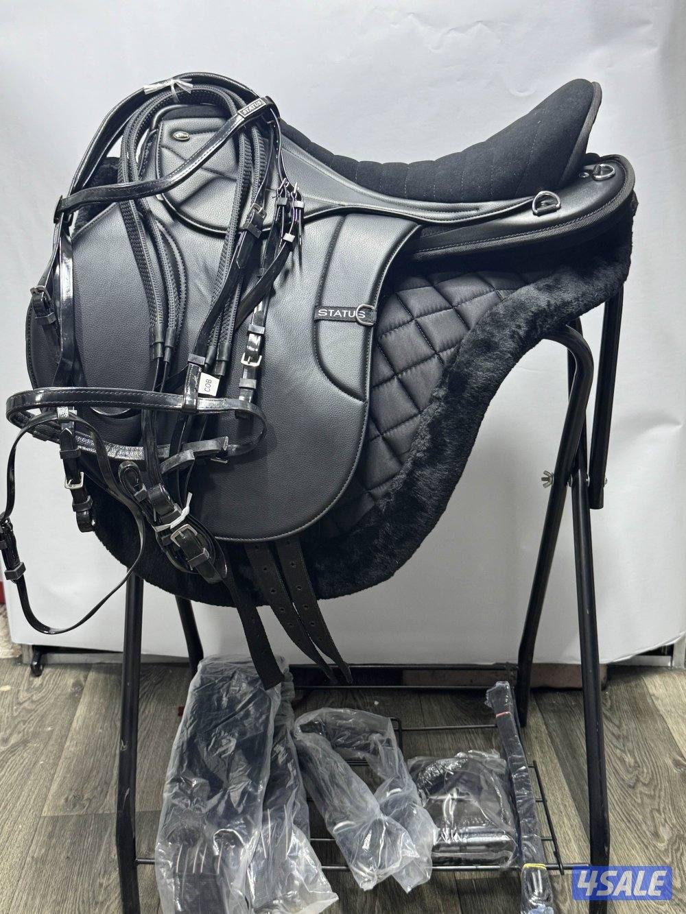 Status saddle available1