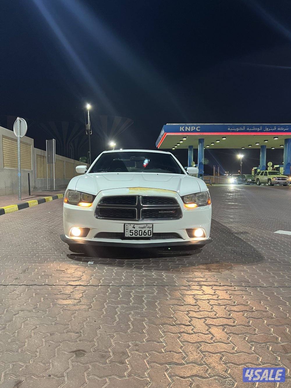 دوج شارجر 2014 ماشي 203 صبغ وكاة 6 سلندر بحالة ممتازة جدا شرط الفحص1