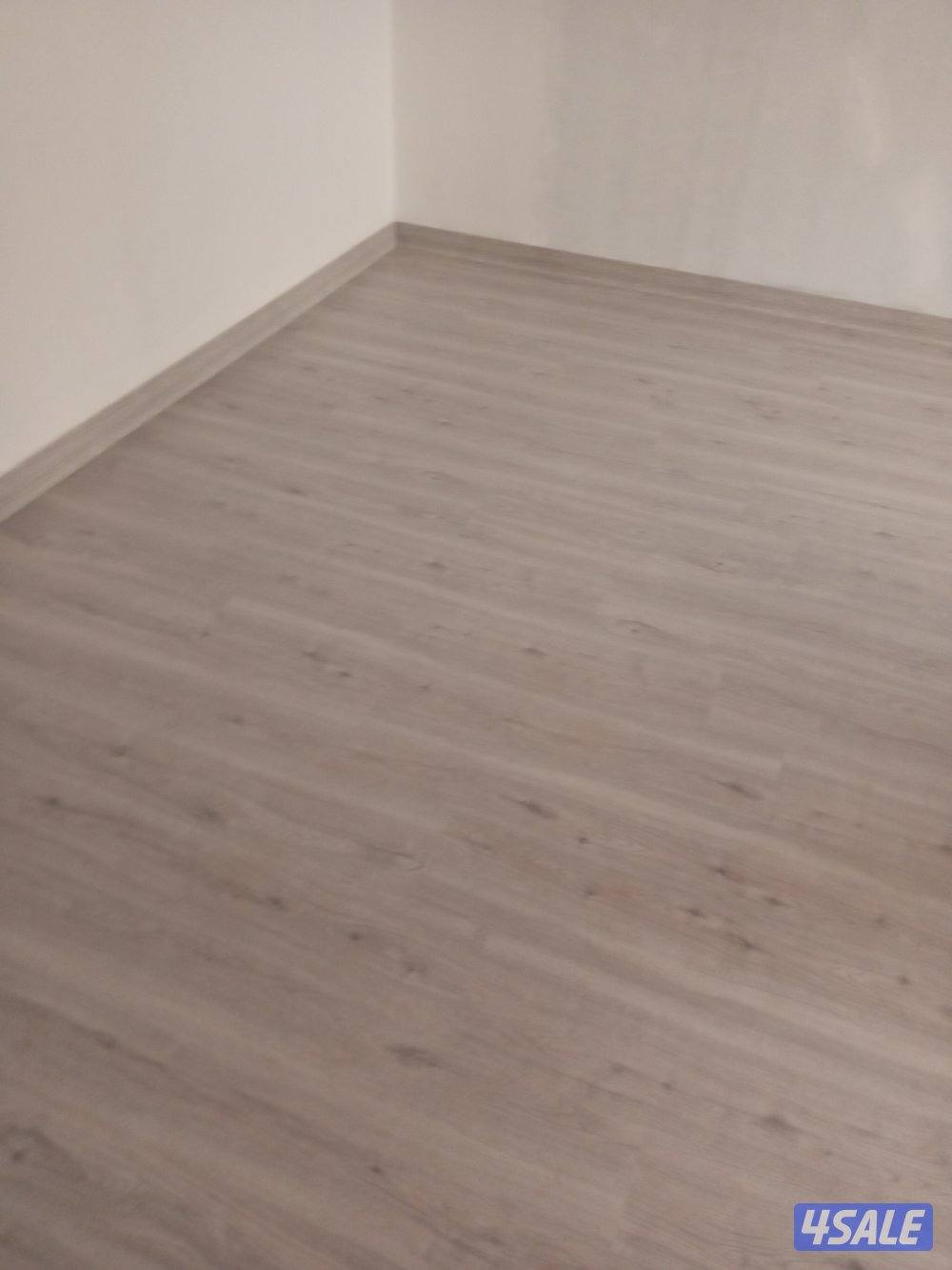 تركيب ارضيات باركيه خشب و بلاستيك و شيبورد و بديل خشب وديكورات4