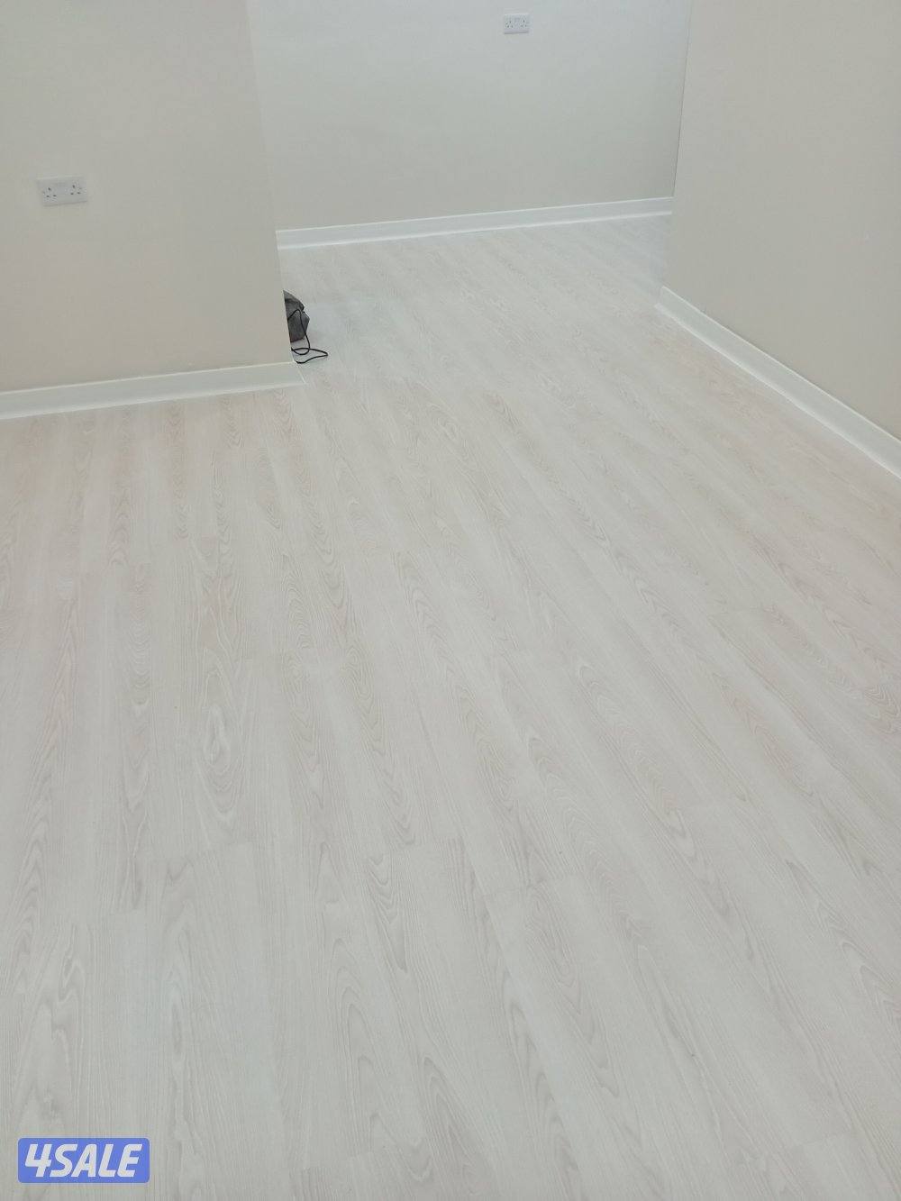 تركيب ارضيات باركيه خشب و بلاستيك و شيبورد و بديل خشب وديكورات6