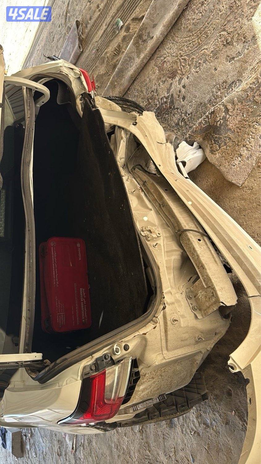 للبيع كورولا ٢٠٢٢ صبغ الوكالة فيها دعمة موضحة بالصور1