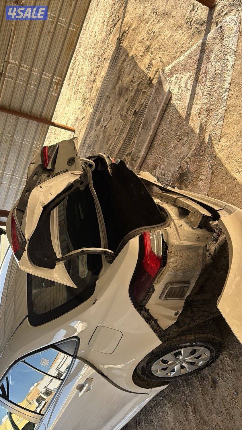 للبيع كورولا ٢٠٢٢ صبغ الوكالة فيها دعمة موضحة بالصور2