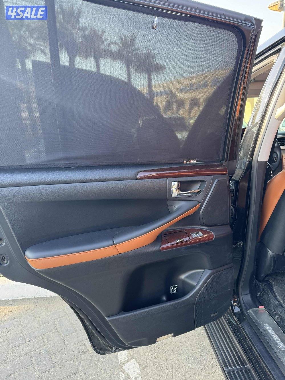 للبيع جيب لكزس 20147