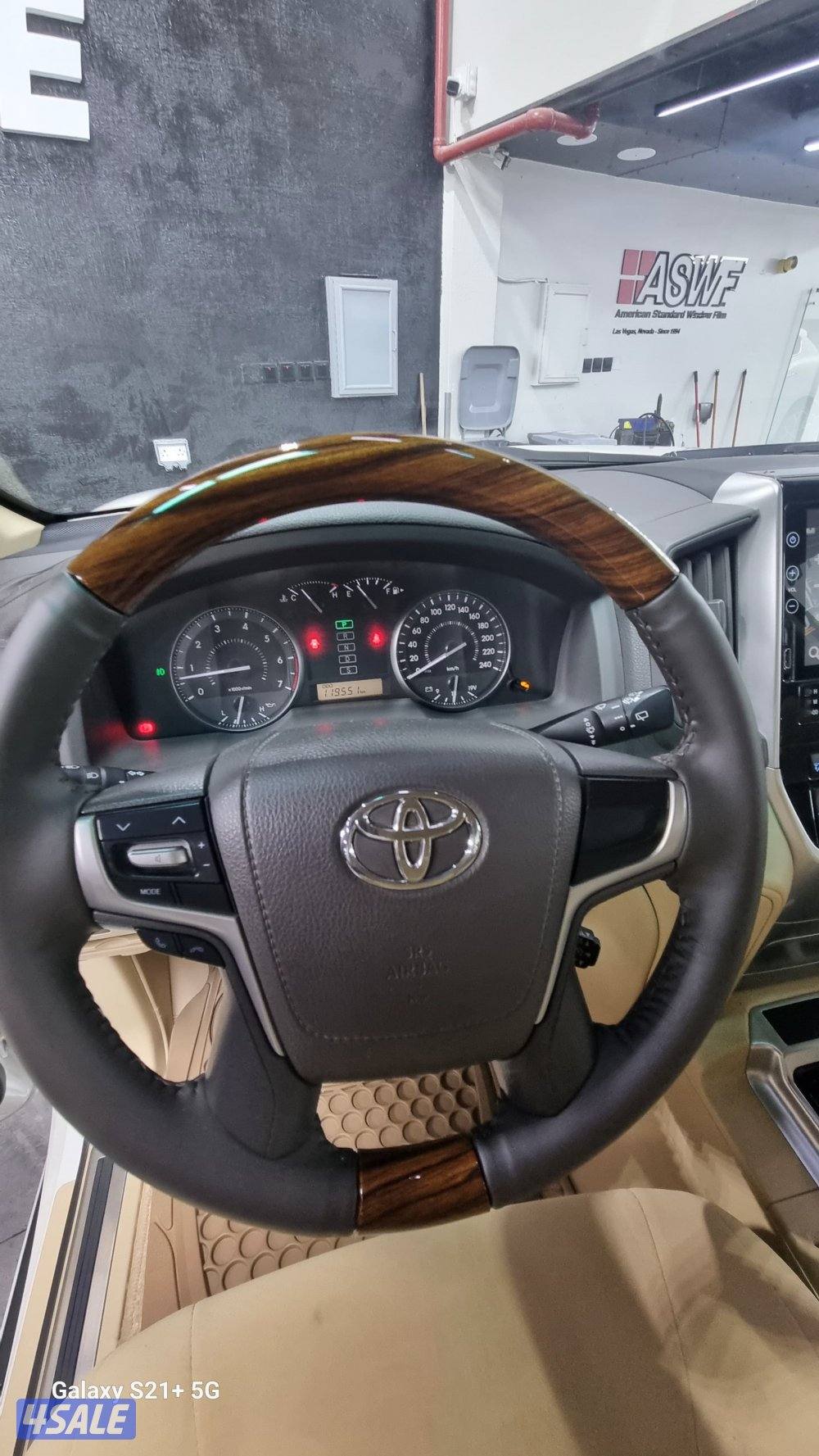 للبيع لاند كروزر 2016 مالك اول عدد 2 مفتاح سيرفس وكاله منتظم3