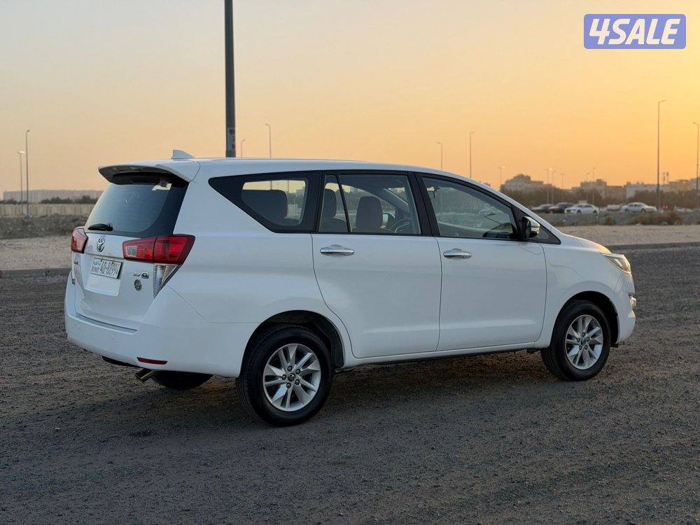 انوفا 2016 بحالة المصنع كالجديد1