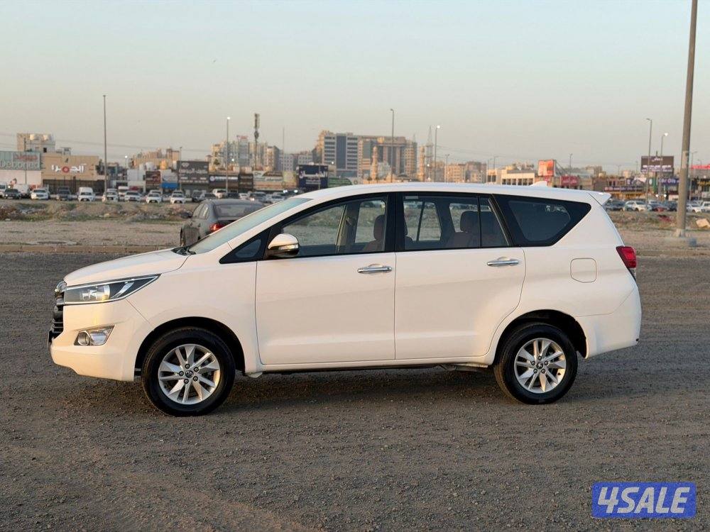 انوفا 2016 بحالة المصنع كالجديد5