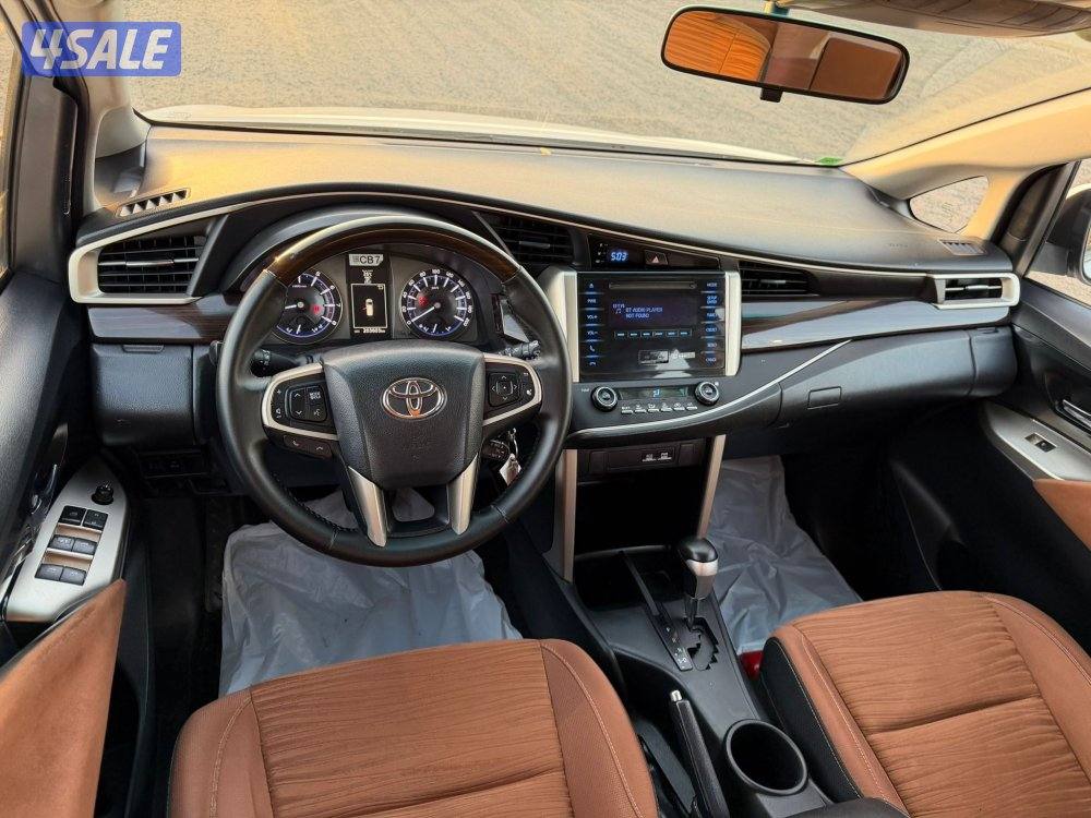 انوفا 2016 بحالة المصنع كالجديد8