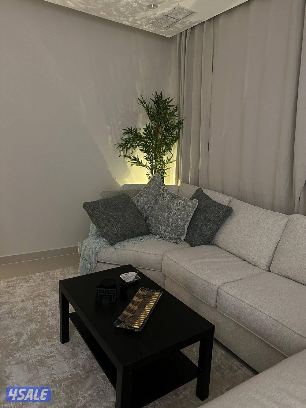 صوفا راقيه من ميداس استعمال شهرين فقط2