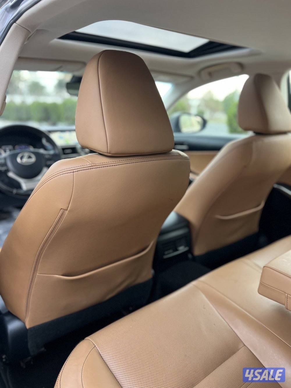 لكزس is200 موديل 2017 فئه تيربو كامل المواصفات شرط الفحص6