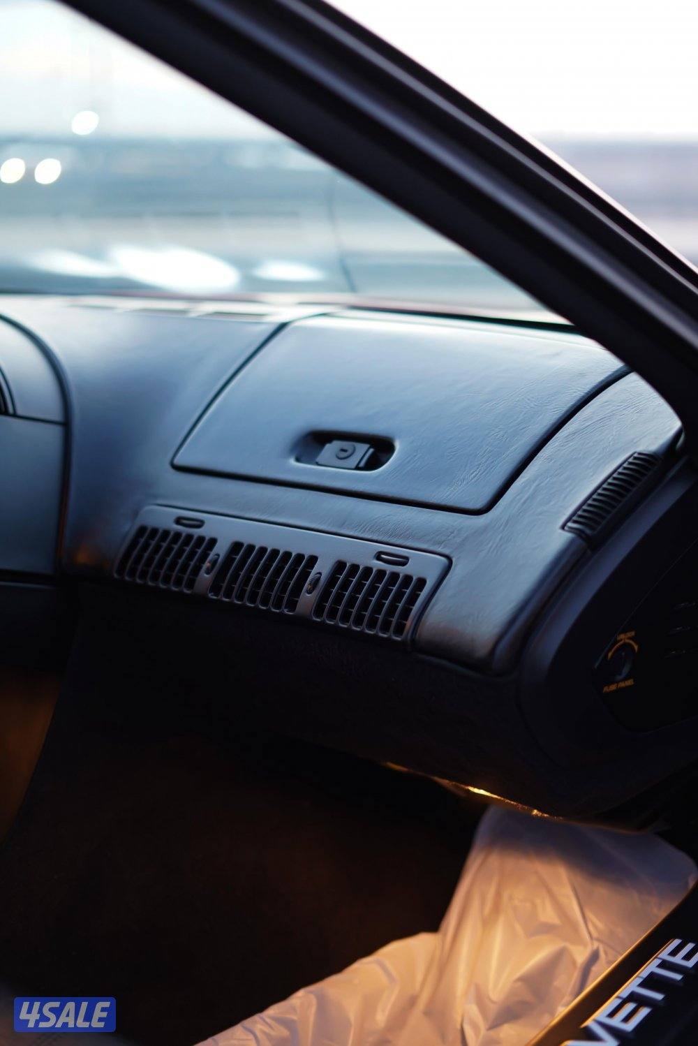 للبيع كورفيت c4 موديل 1990 وأرد أمريكا صبغ وكالة شاصي جيد13