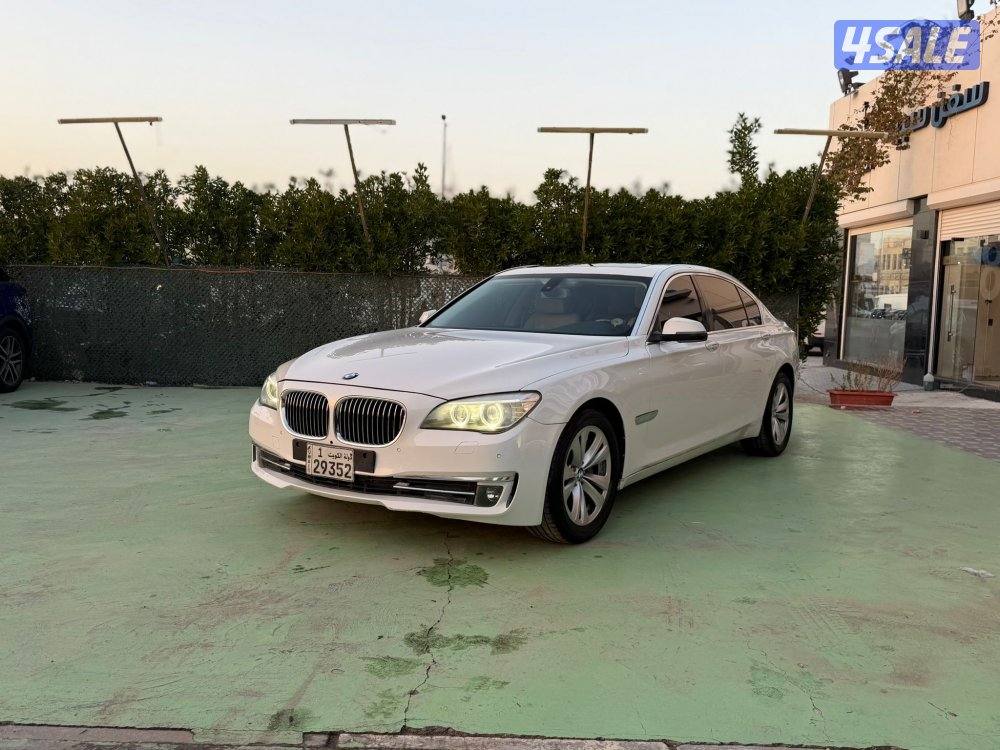 للبيع BMWحجم 730Li  موديل 20150
