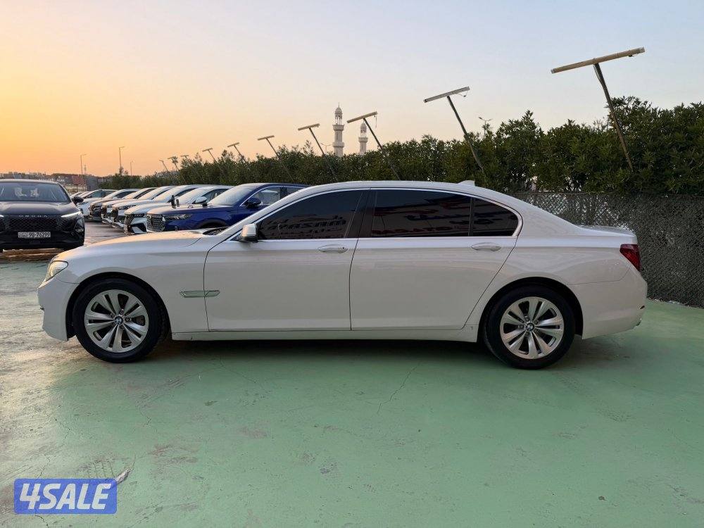للبيع BMWحجم 730Li  موديل 20155