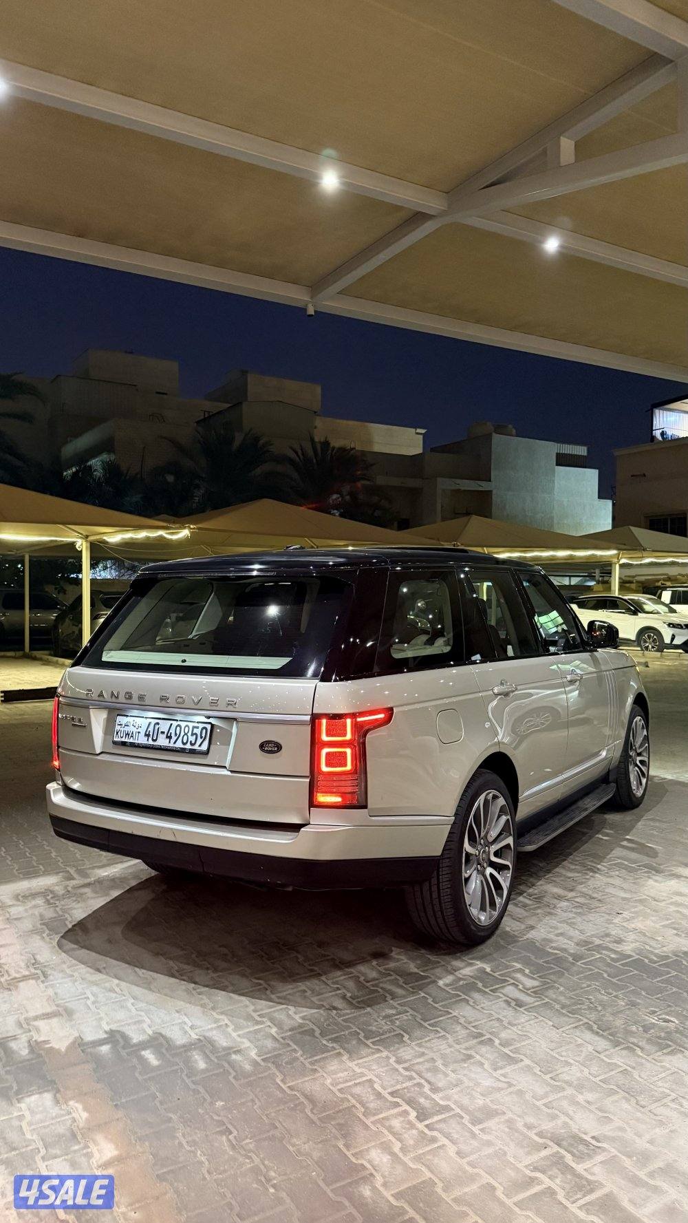 للبيع رنج روفر فوج اوتوبيوغرافي SE موديل 2013 بحالة الوكاله1