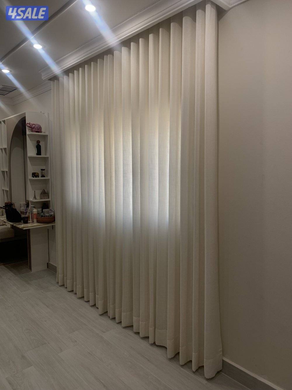 فني تفصيل جميع أنواع ستائر المنزليه خامات تركيه .رول عازل ضوء وحراره2