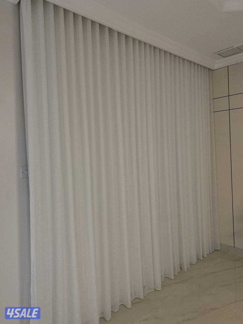 فني تفصيل جميع أنواع ستائر المنزليه خامات تركيه .رول عازل ضوء وحراره5