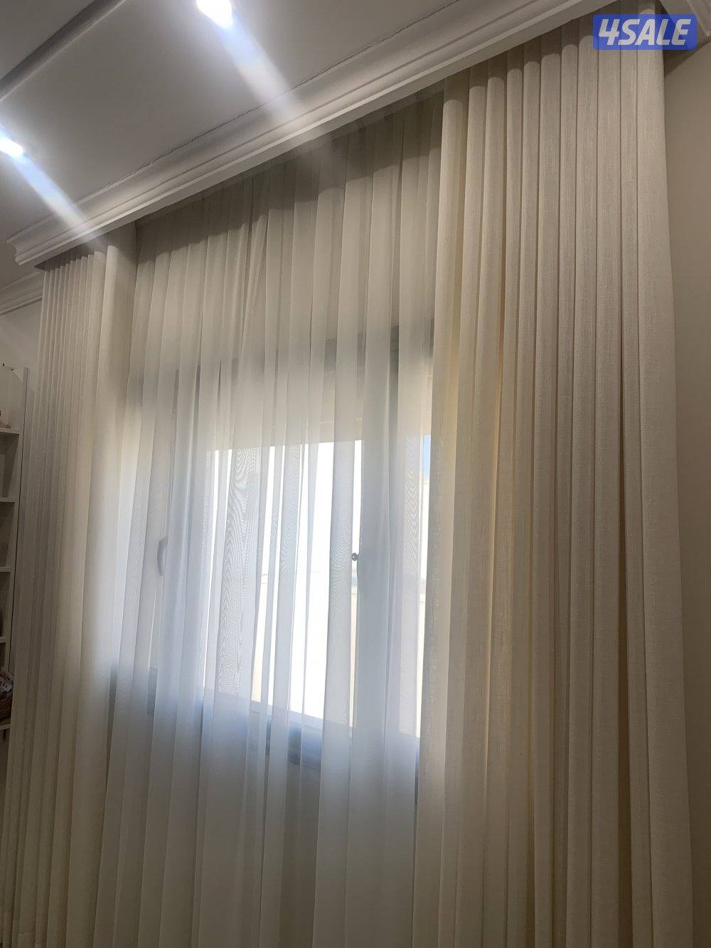 فني تفصيل جميع أنواع ستائر المنزليه خامات تركيه .رول عازل ضوء وحراره13