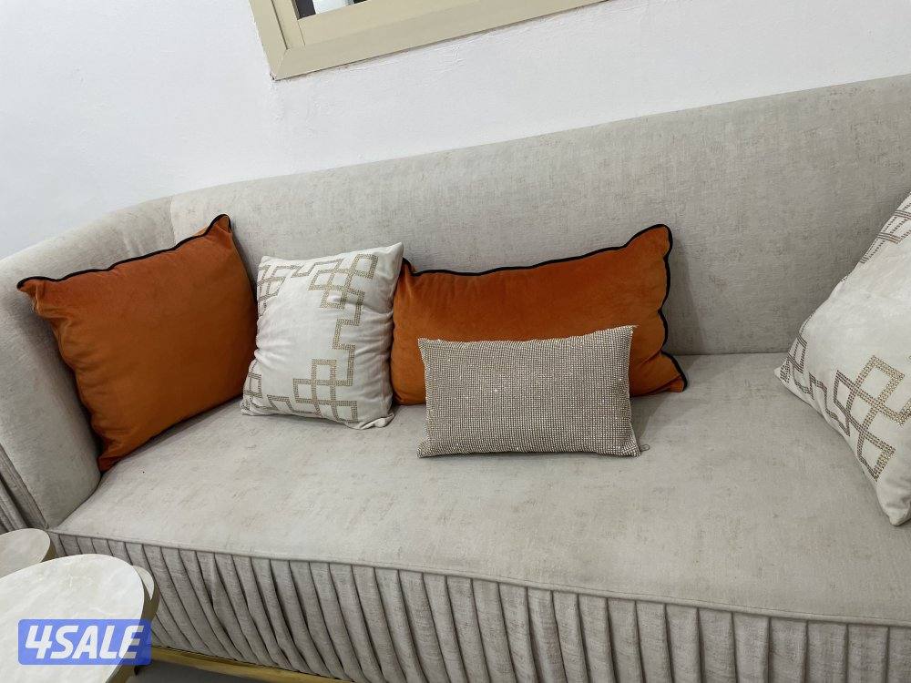 قنفات شبه جديده سعر شراء ٦٥٠ للبيع ٢٥٠9