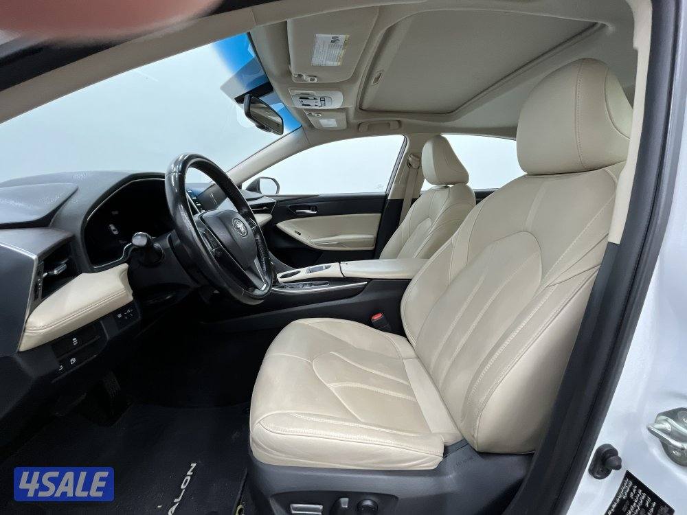 TOYOTA AVALON XLE MID OPTION4