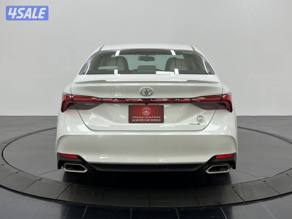 TOYOTA AVALON XLE MID OPTION8