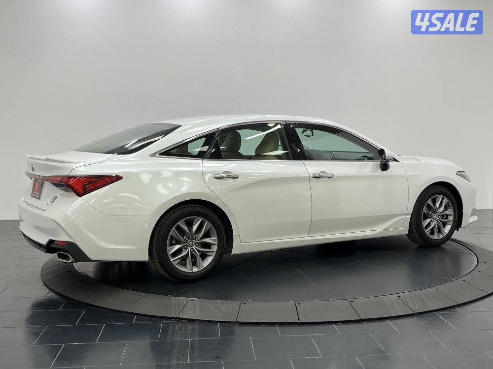 TOYOTA AVALON XLE MID OPTION14