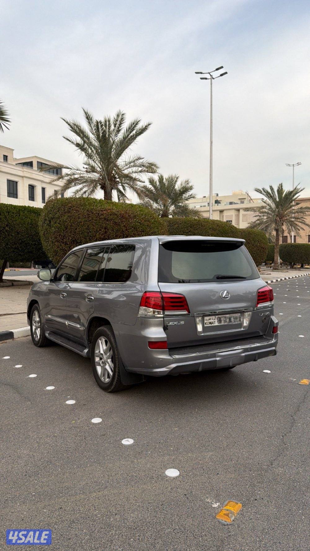 للبيع لكزس LX5703
