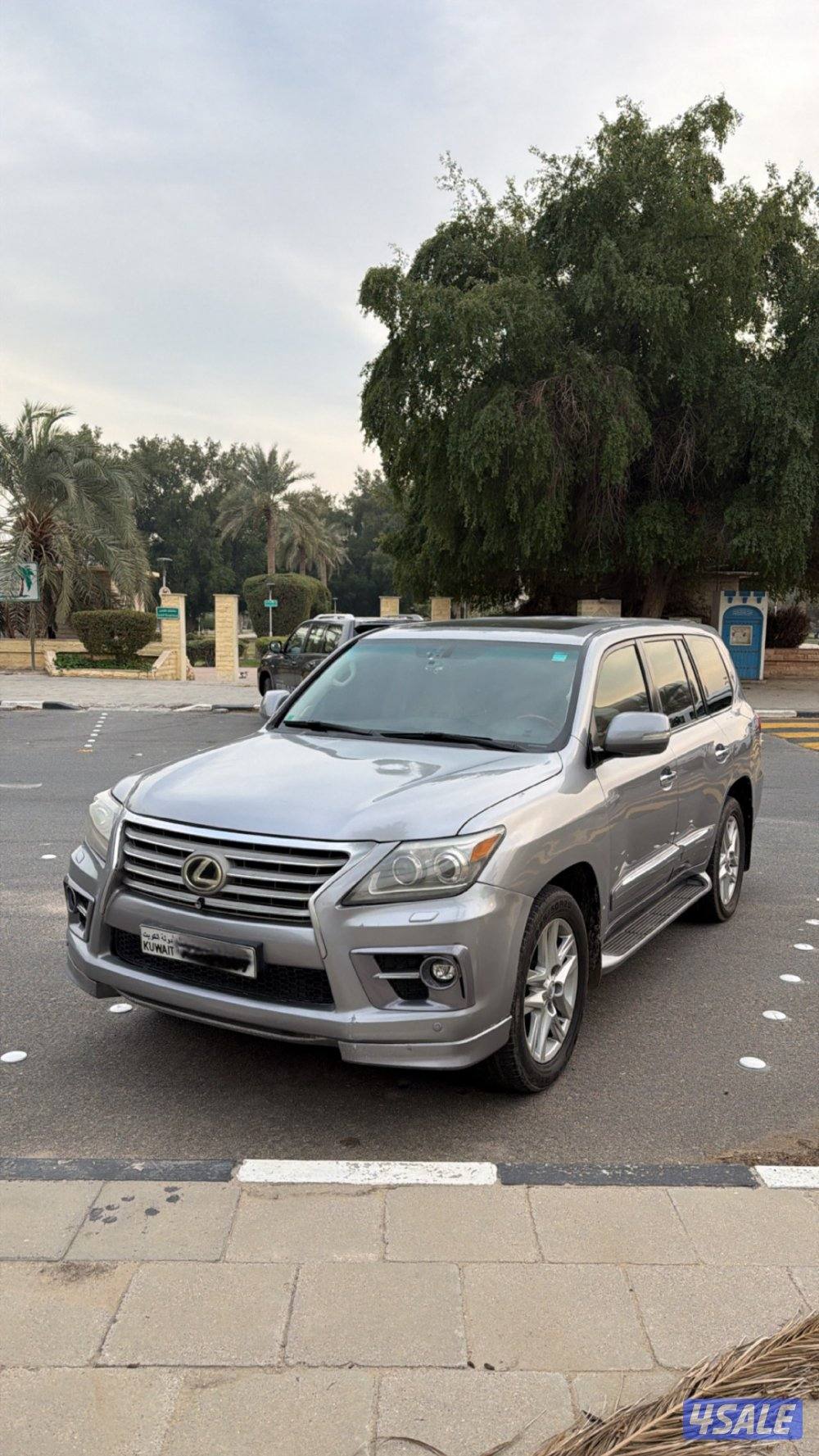 للبيع لكزس LX5705