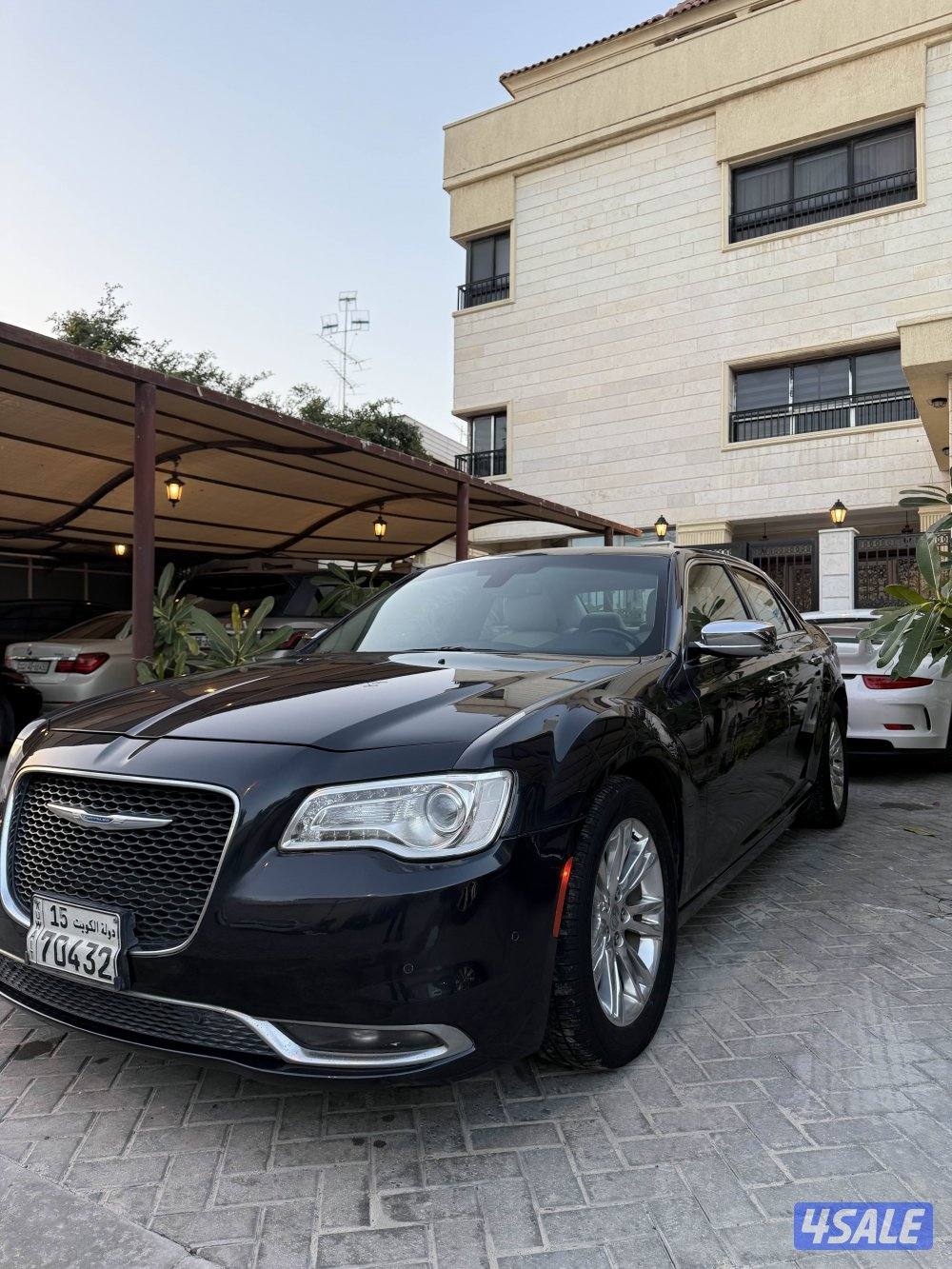 للبيع كرايزلر 8 سلندر هيمي0