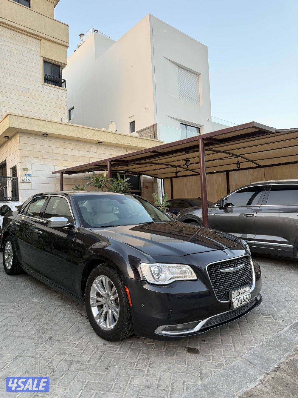 للبيع كرايزلر 8 سلندر هيمي1