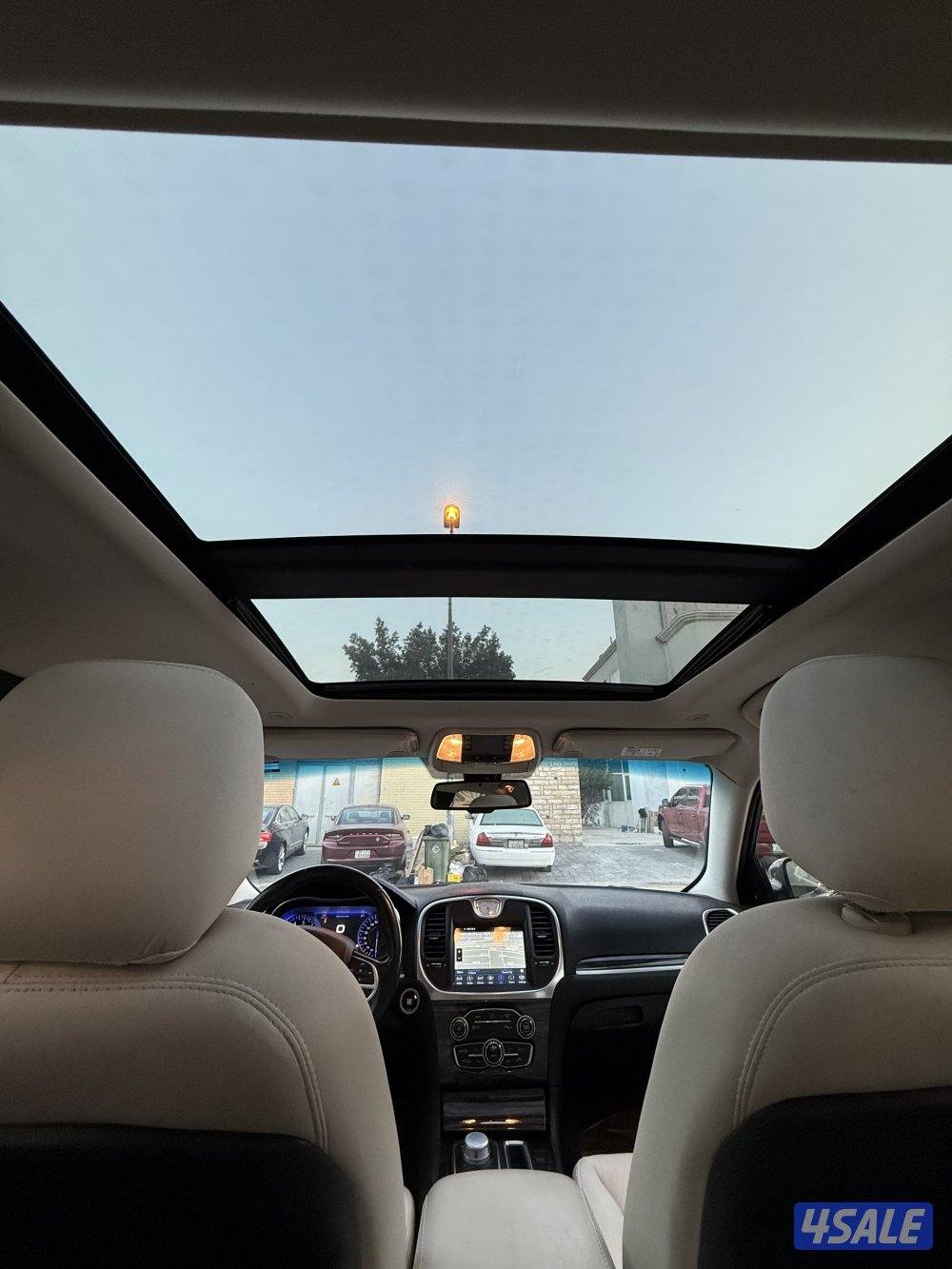 للبيع كرايزلر 8 سلندر هيمي6