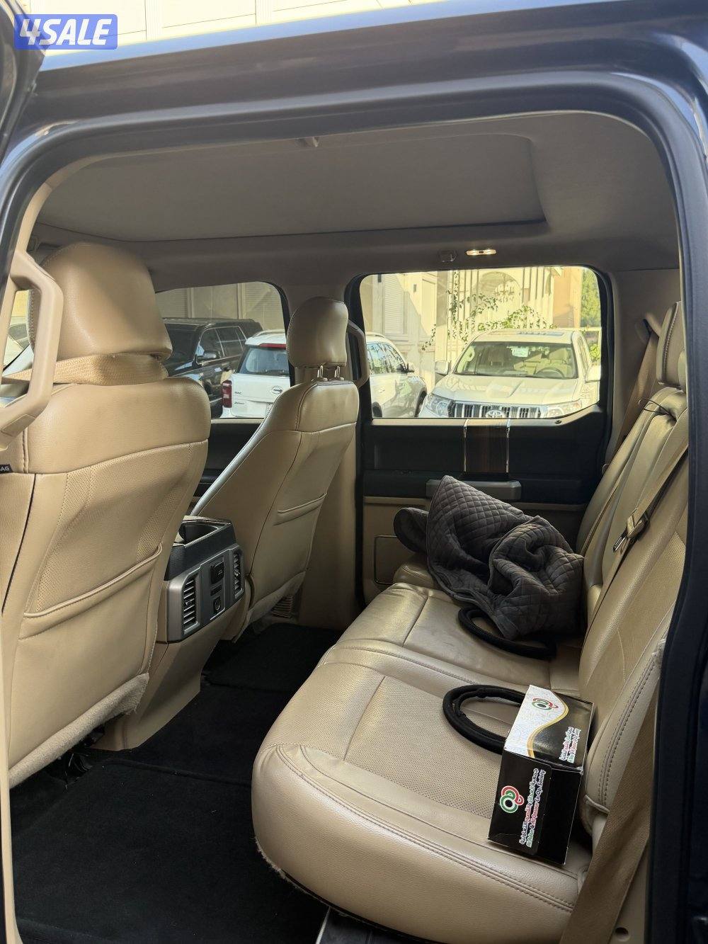 وانيت فورد لاريت 20162