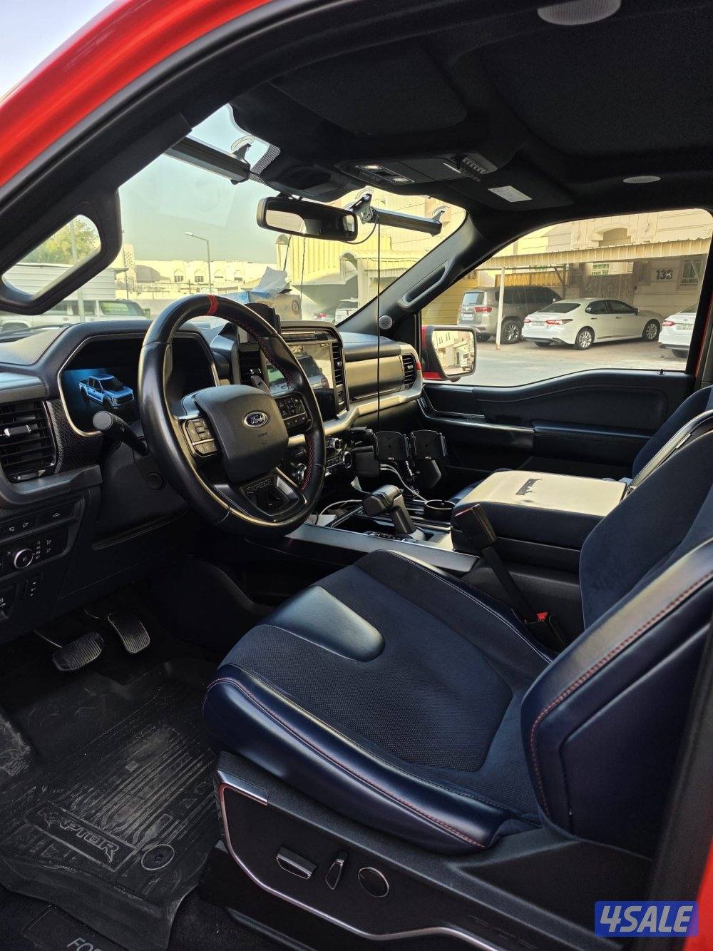 للبيع فور رابتر 2021 او البدل مع لاند 2023 و صاعد7