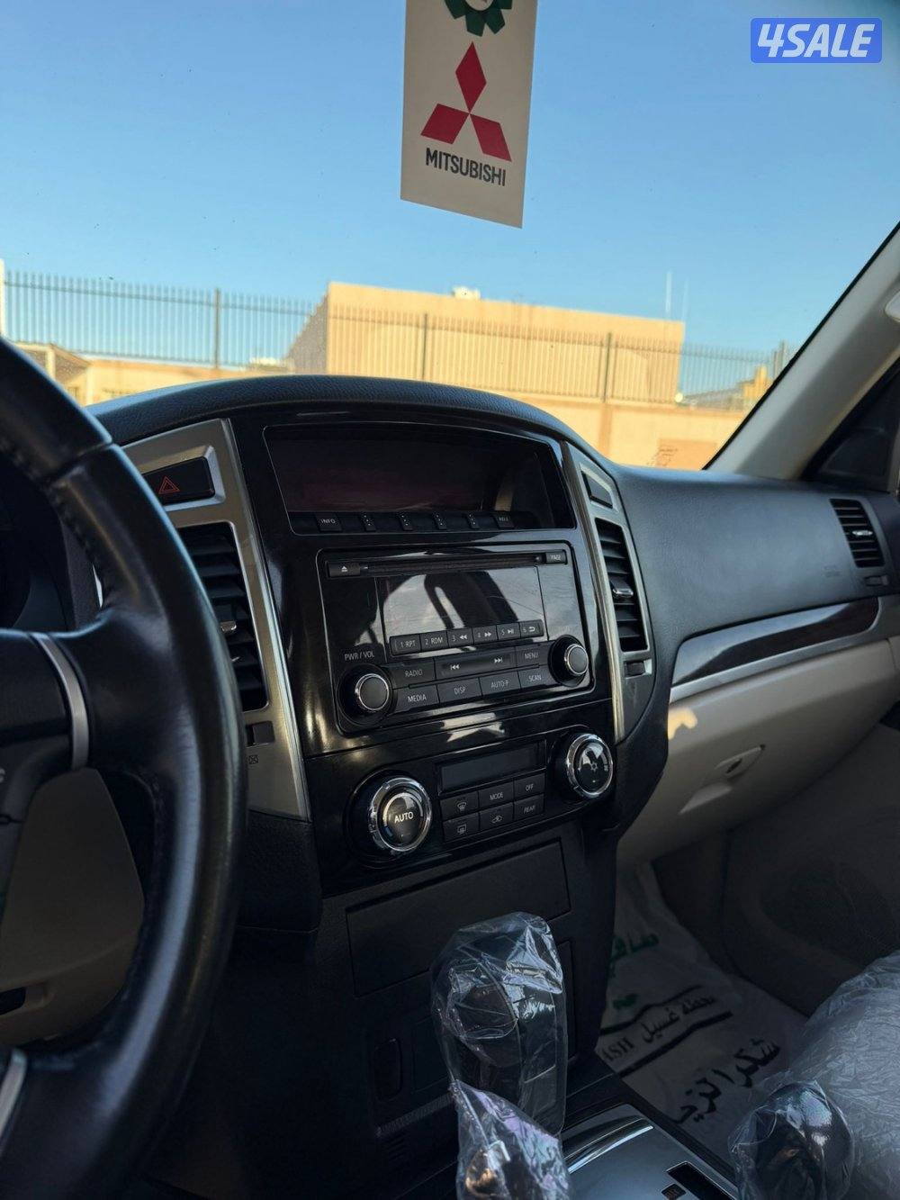 للبيع باجيرو الملا مكينه 3/500 سلفر ماشي 45 صبغ وكاله1